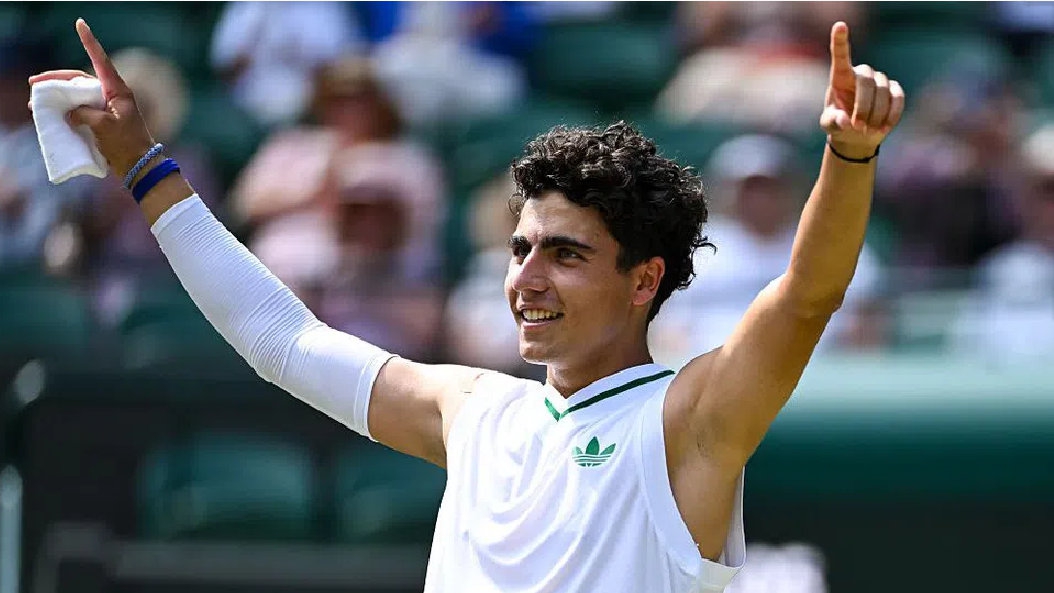 Още една цифра надолу: 17-годишният Иванов с рекордно класиране за трета седница подред!