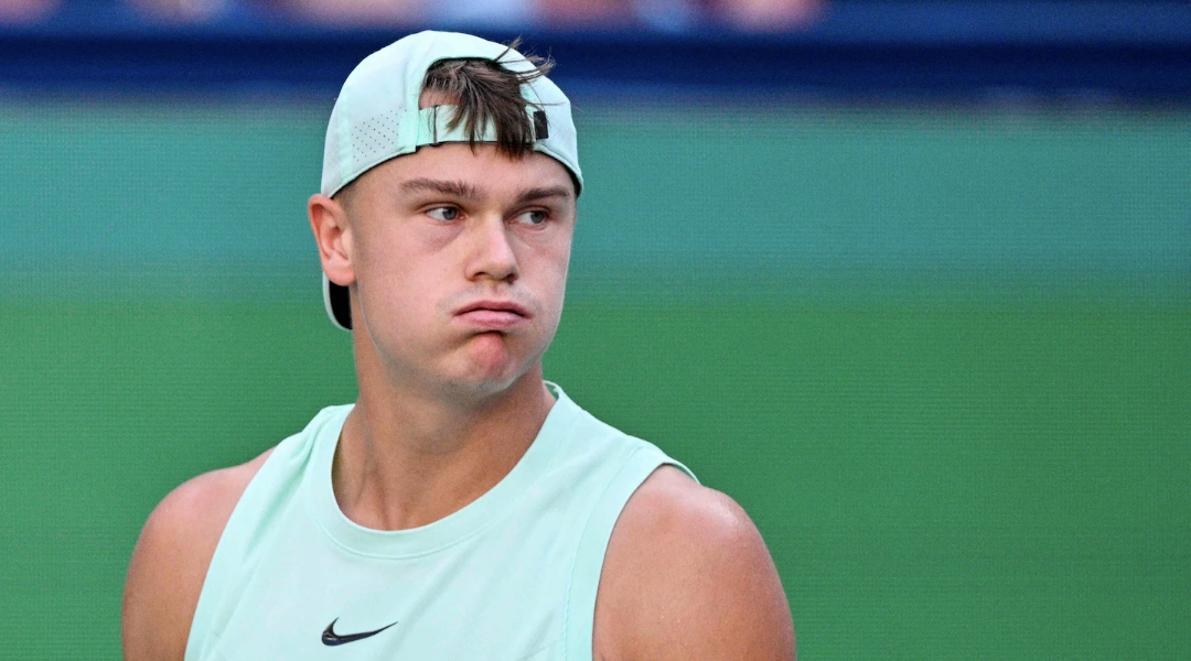 Огнени топки в небето взривове: Уплашеният Руне остана блокиран насред военния конфликт