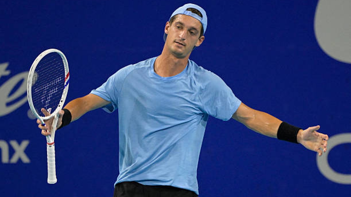 Куриозът на сезона: Екзекуторът на Григор напусна Акапулко след наказателна точка (видео)