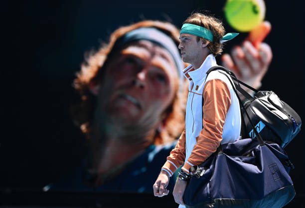 Рубльов откри кампанията си на Australian Open с лесен успех