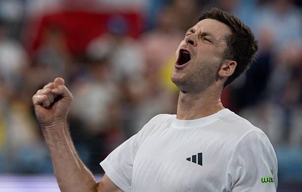 Историята на деня: Хуркач се завърна след 7-месечна травма и скри топката на Зверев!