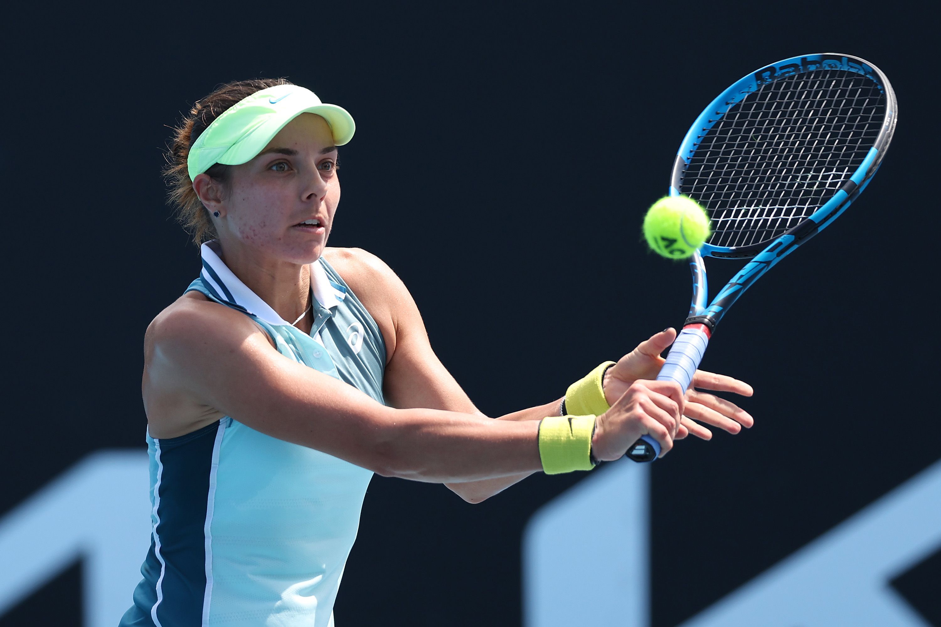 Фалстарт на сезон 2026: Томова беше отнесена от бивша №29 за 1 час игра в Бризбейн