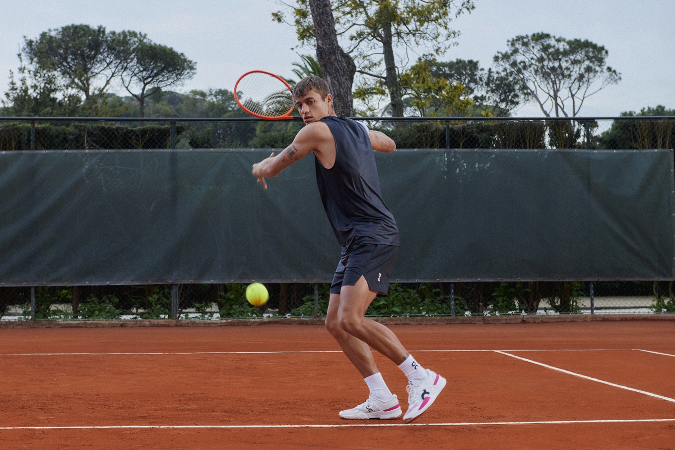 Новото лице в екипа на On: Компанията на Федерер ще облича топ италиански талант width=