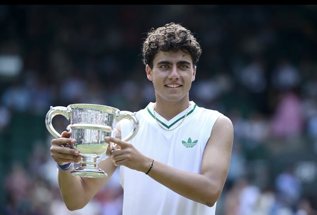 Сред най-добрите на 17: Иван Иванов е в подножието на върха за "Спортист на годината"! width=