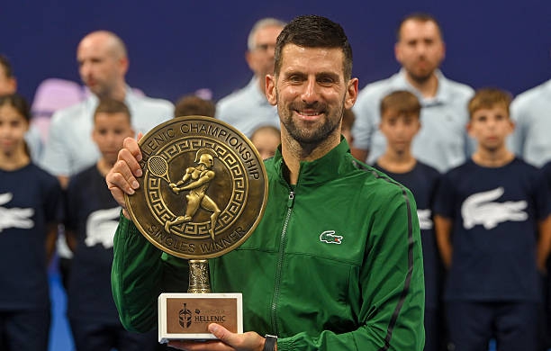 Към Гърция с любов: Джокович изпреварва Муратоглу за ново 20-милионно тенис бижу (снимки)