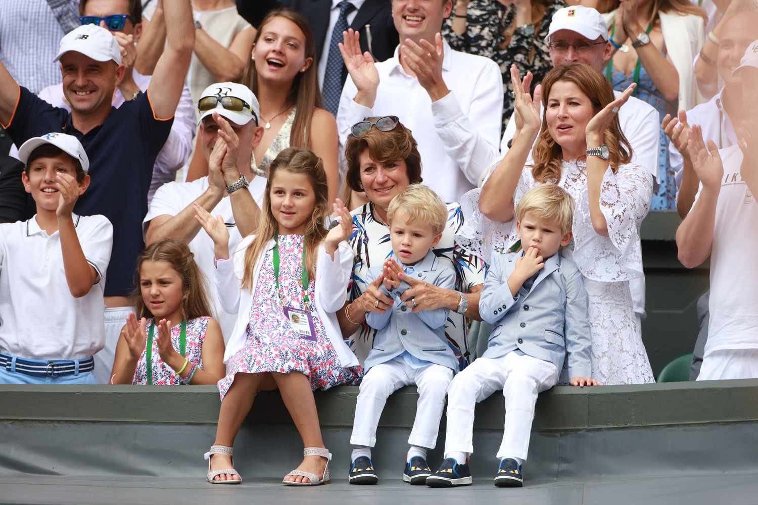 Семейна идилия: Мирка Федерер се впусна в състезание на 5 километра с четирите си деца