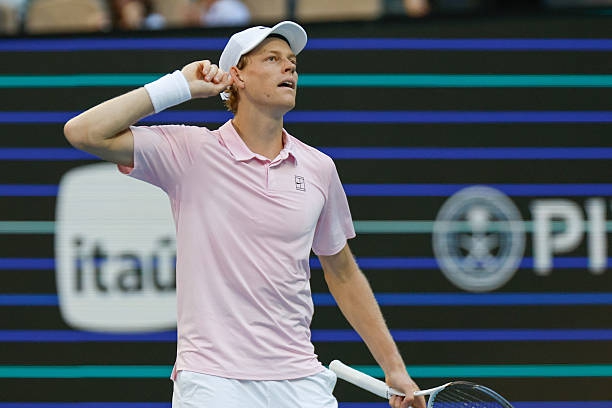 Маями: Синер се подигра на 1/2-финалист от Шлема и подобри 10-годишен рекорд на Джокович! width=