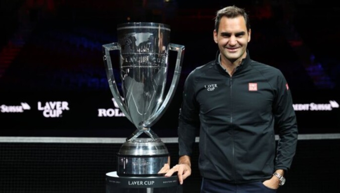 Видео: Роджър Федерер бе забелязан да се придвижва с патерици на Laver Cup