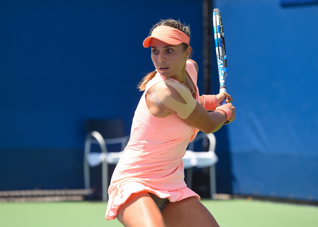 Виктория Томова отпадна в квалификациите на Australian Open