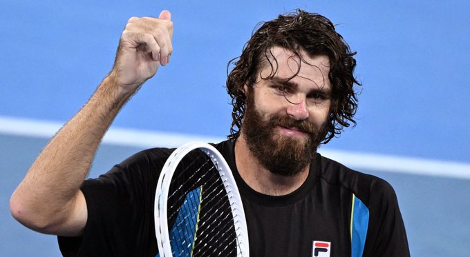 Райли Опелка се класира за финала на ATP 250 турнира