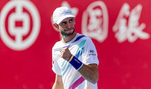 Нуно Боржеш елиминира топ поставения на ATP 250 надпреварата в