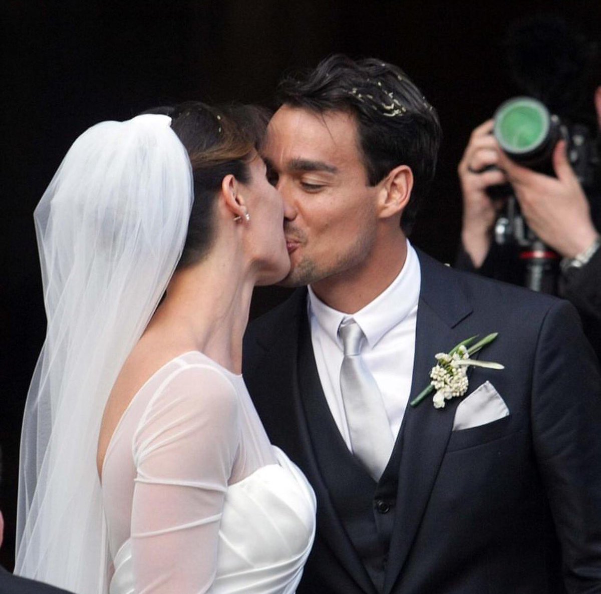 Флавия Пенета и Фабио Фонини сключиха брак (видео)