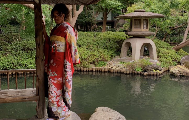 Наоми Осака облече традиционно японско кимоно (галерия)