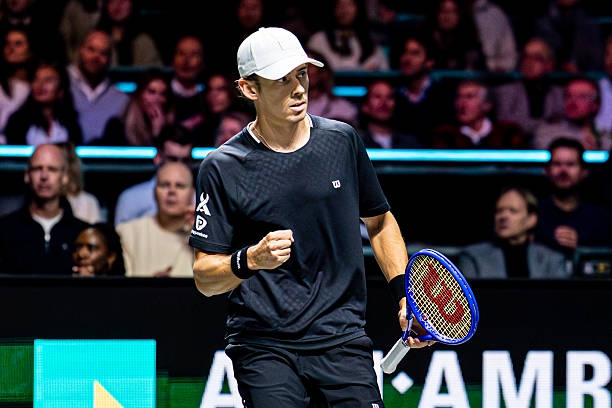 Трети път за късмет: Де Минор разгроми световния №6 и най-после грабна титлата в Ротердам!