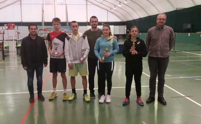 Пьотр Нестеров и Дария Великова спечелиха турнир до 16 години на КК „Албена“