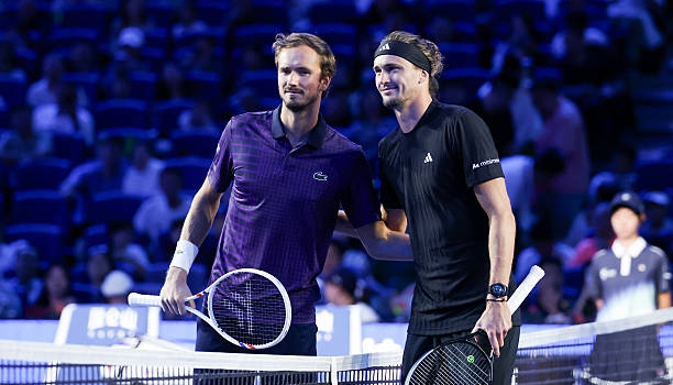 Париж: Мегашоуто Зверев - Медведев и Синер срещу тазгодишен Мастърс шампион (програма)