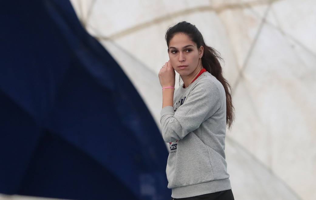 Изабелла Шиникова отпадна във втория кръг в Биариц