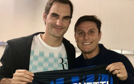 Федерер се срещна с легенда на Интер, получи и фланелка за подарък