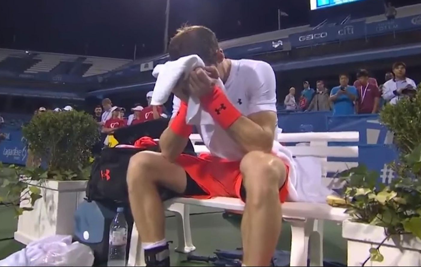 Анди Мъри се разплака на корта, Йелена Джокович го подкрепи (видео)