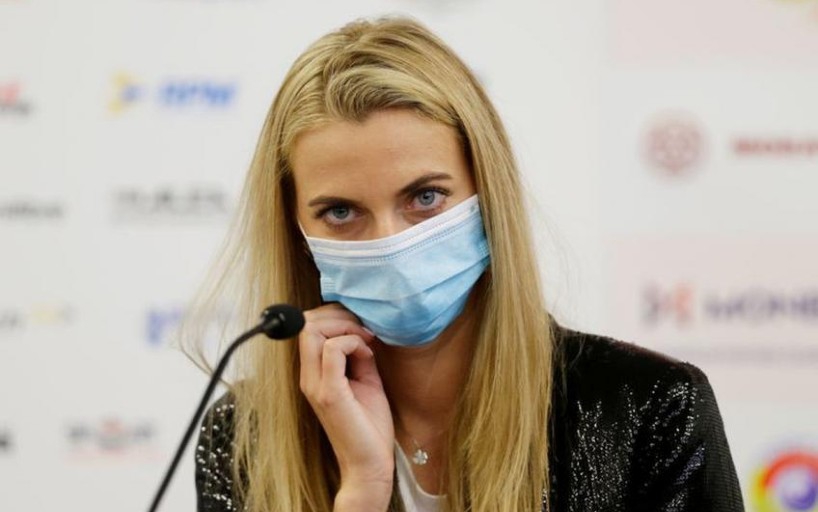Квитова е на финал в Прага след трудна победа над Синякова (видео)