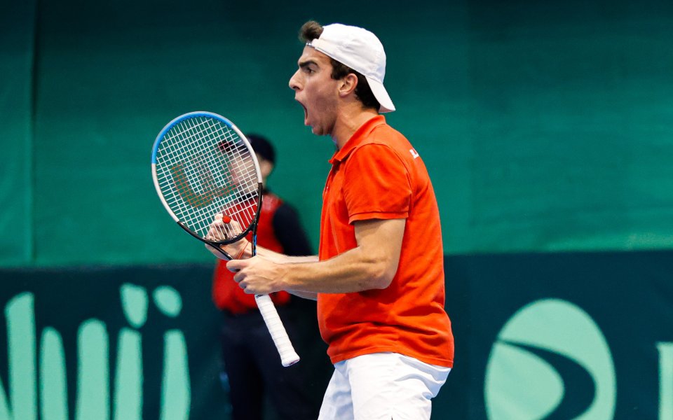 Български герой: Милев отрази 3 мачбола и повали тенисист с 500 места над него в Анталия!