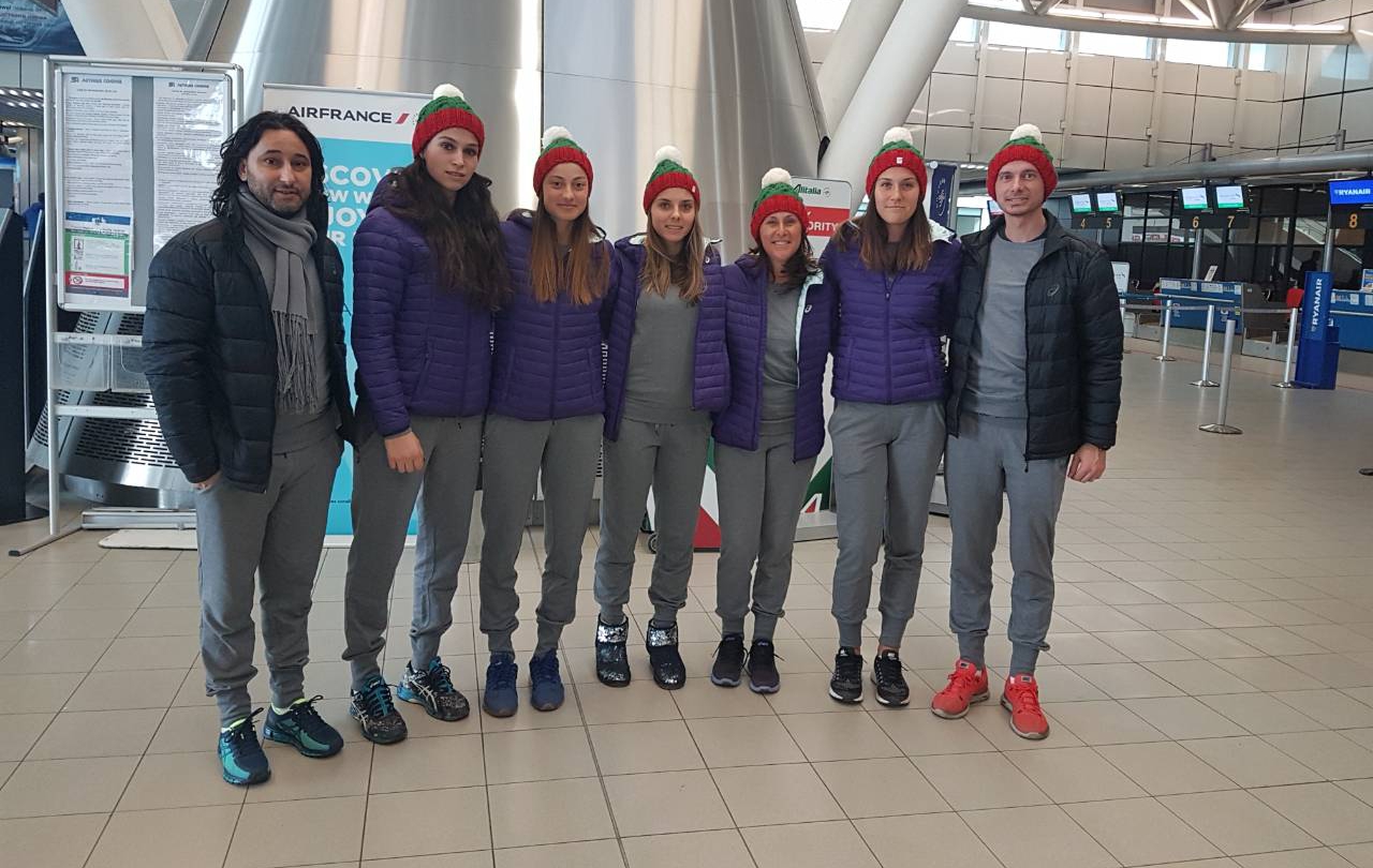 Националките на България заминаха за участие в турнира 