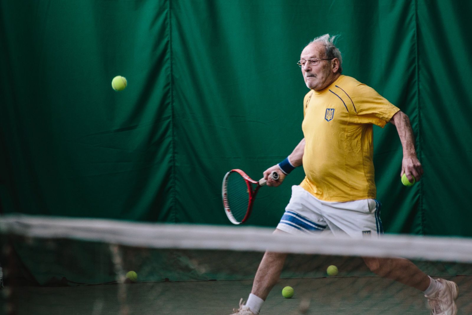 96-годишният тенисист или мечтата на един човек да се състезава в тура