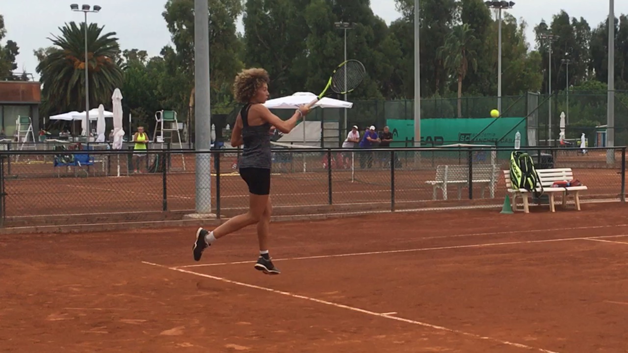Даниела Димитрова със силен старт на турнир в Барселона