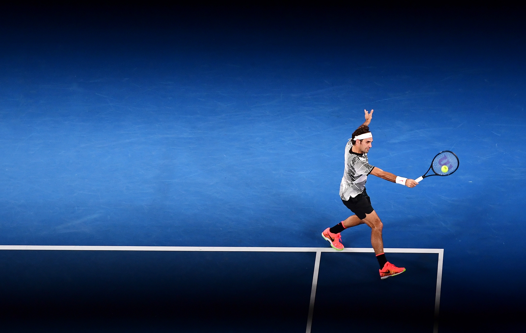 Всичко е толкова лесно: Федерер изнесе бърз урок на Бердих (видео)