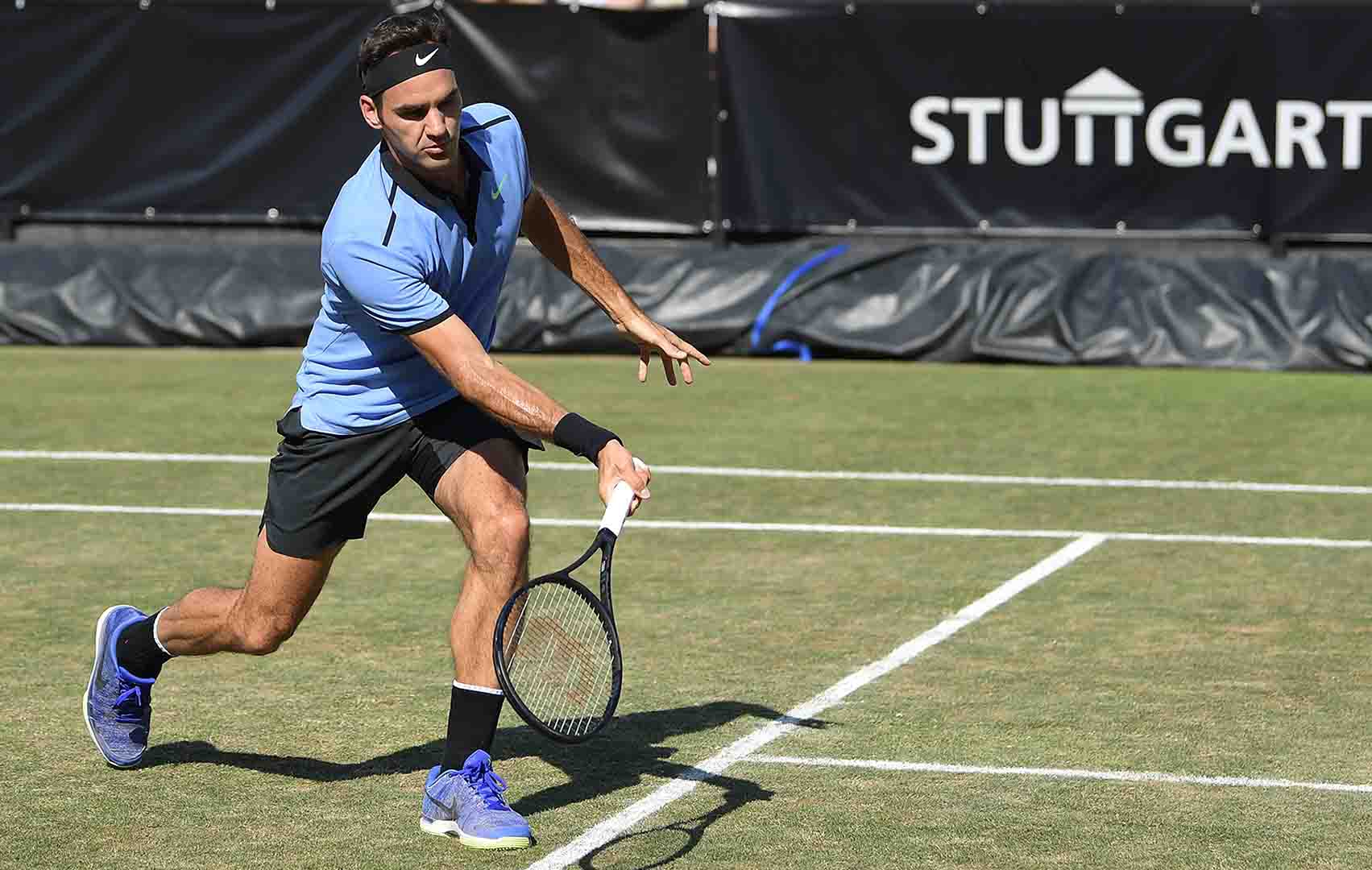 Време е за финал: Федерер излиза срещу Раонич за трофея в Щутгарт