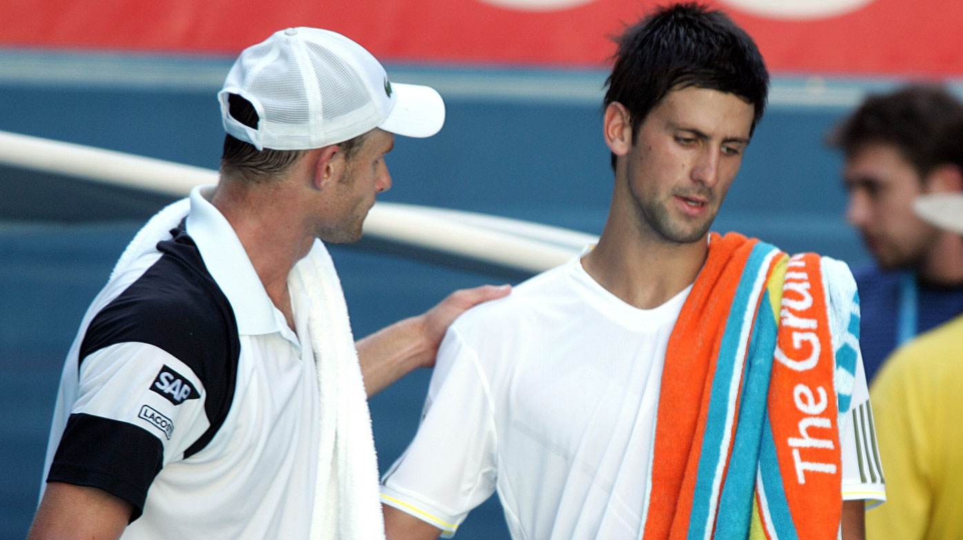 Преди 14 години на АО: Когато Джокович се оттегли, а Федерер го обвини, че се предава лесно