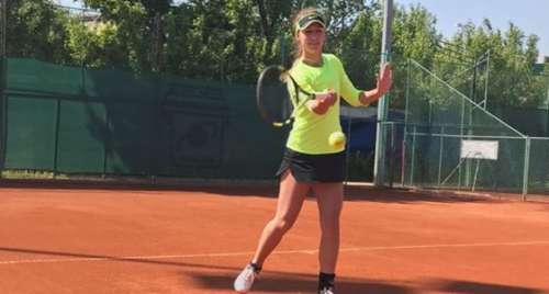 Най-добрата ни тенисистка при девойките ще се състезава отново на турнири за жени
