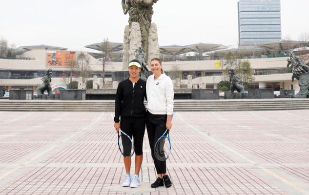 Шарапова пристигна в Китай за първия турнир от новия сезон