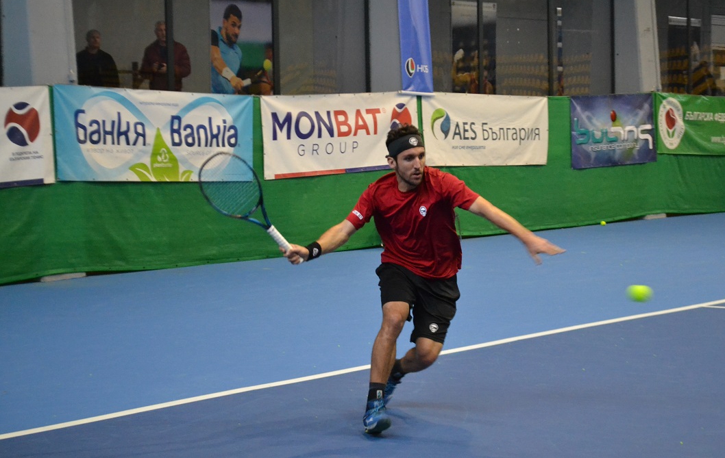 Васко Младенов победи №1 в схемата в Тунис