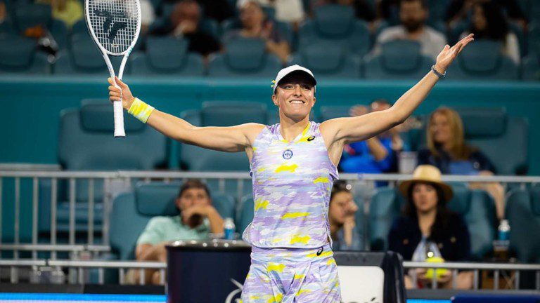 WTA: Швьонтек продължава да води убедително на върха; леко разместване в топ 10
