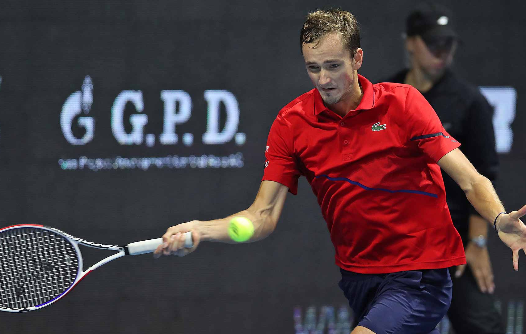 Медведев не остави шансове на Чорич и спечели турнира в Санкт Петербург