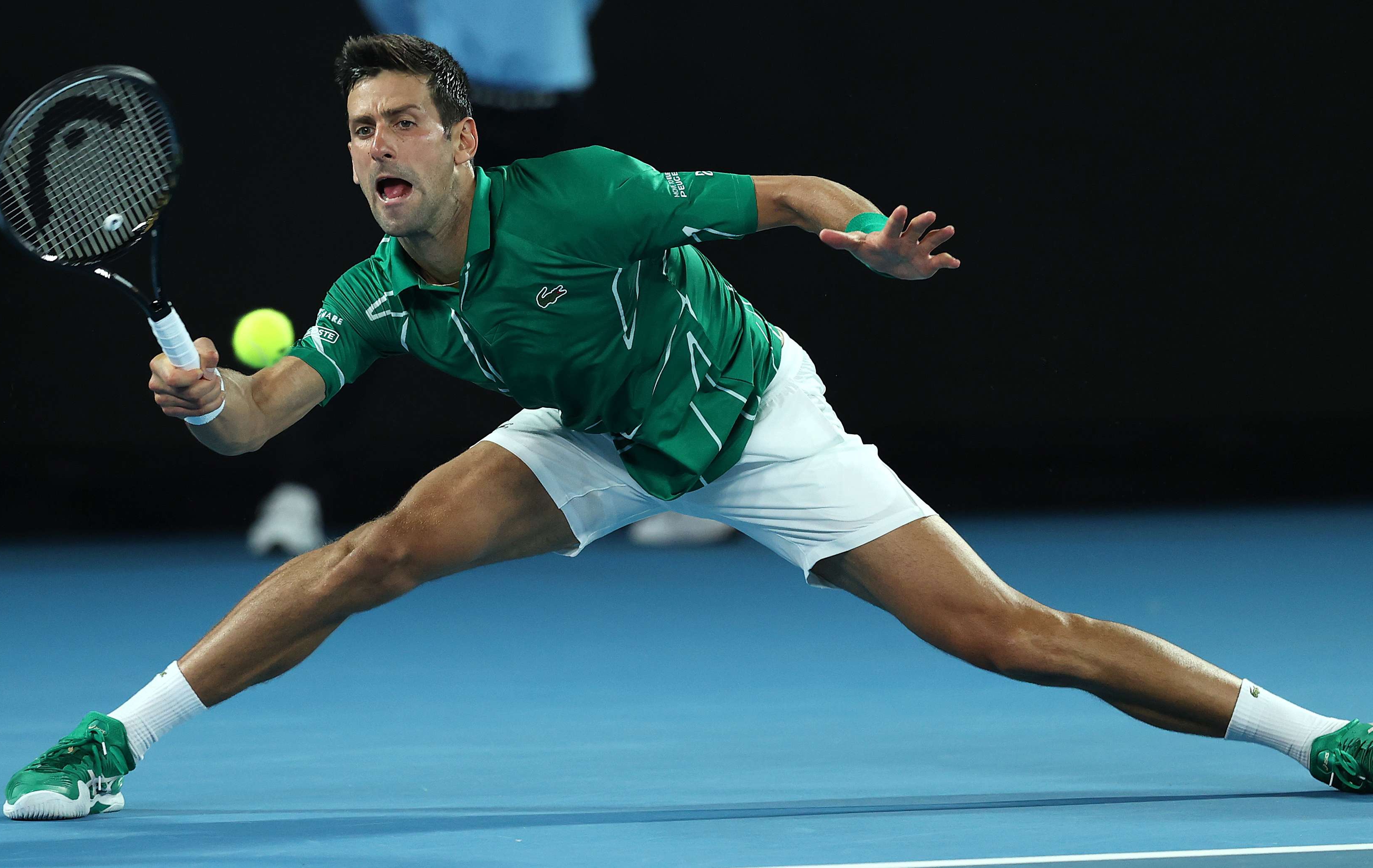 Феноменалният Джокович пречупи Федерер и отново е на финал на Australian Open