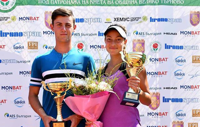 Лазаров и Аршинкова са шампиони на смесени двойки на Държавното първенство