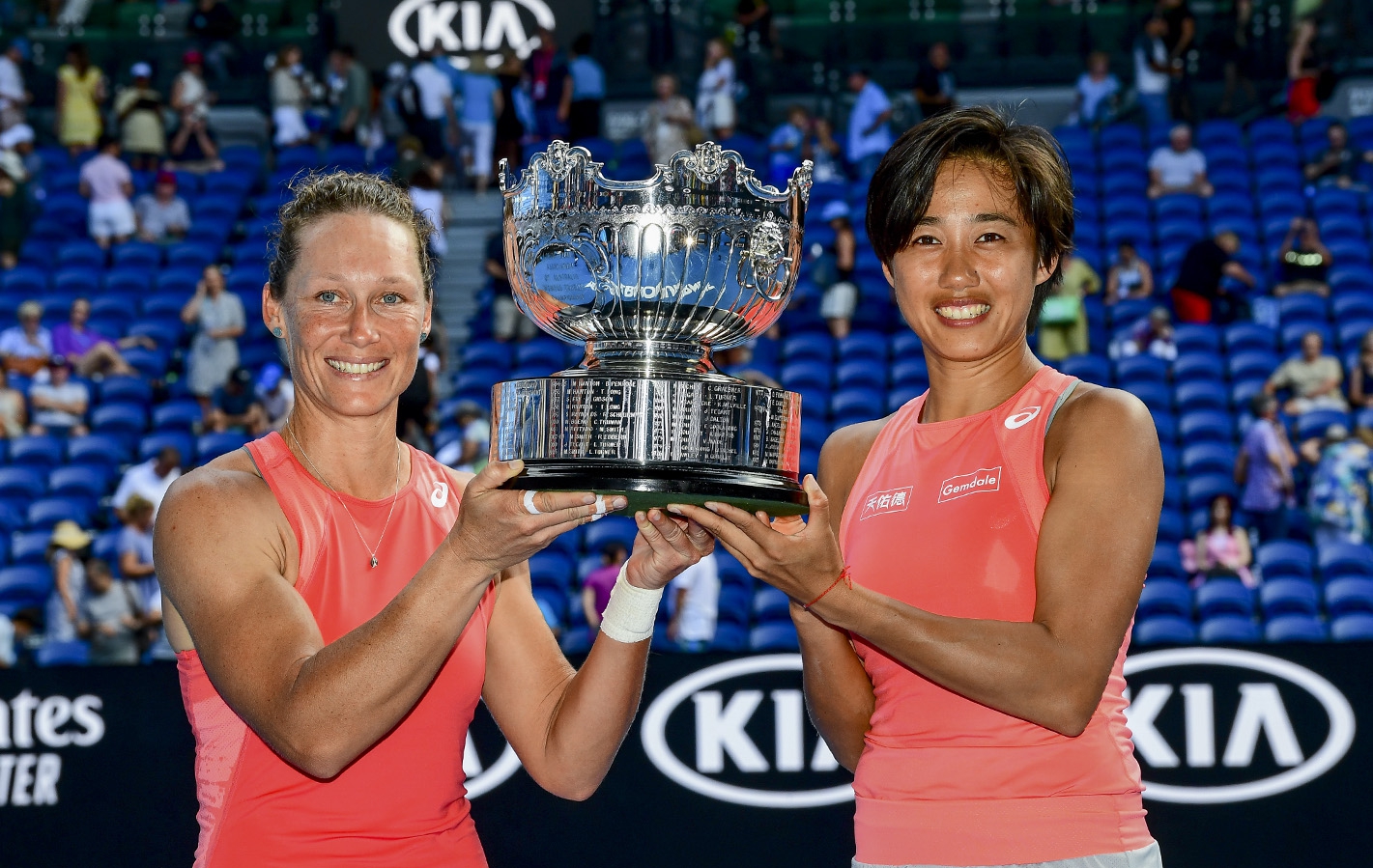 Стоусър и Чжън спечелиха титлата на Australian Open (видео)