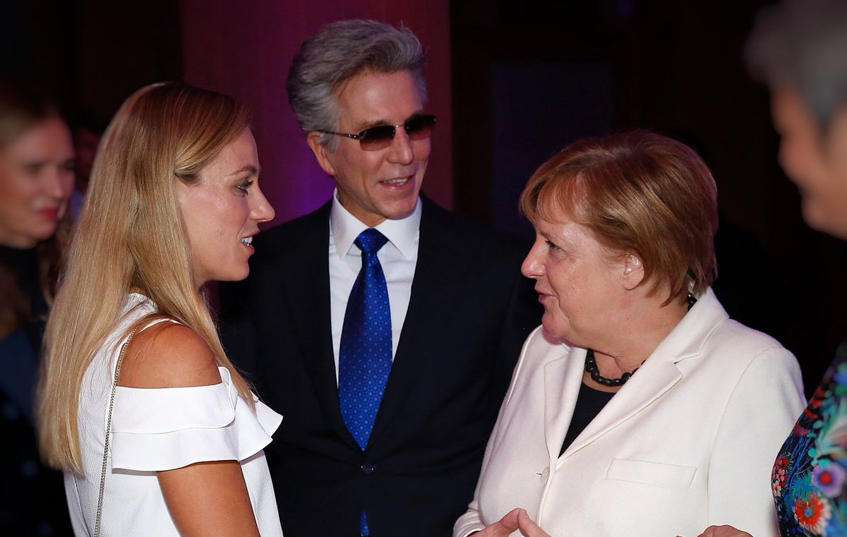 Кербер отново се срещна с Ангела Меркел (снимки)