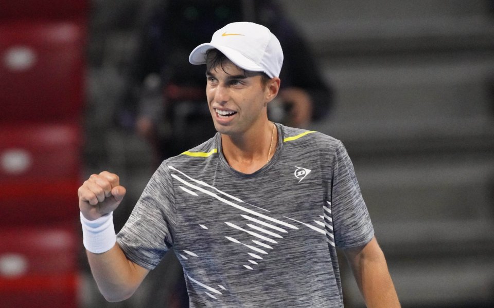 Гледайте на живо ATP Singapore Open: Адриан Андреев срещу Лойд Харис