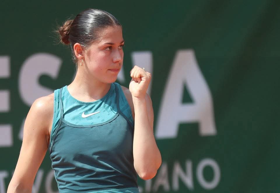 Небето е лимитът: 19-годишната Янева взe скалпа на 4-кратна WTA шампионка във Варшава!