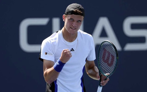 Нова изненада на US Open: 18-годишният Меншик разгроми бившия №6 и 1/2-финалист в турнира!