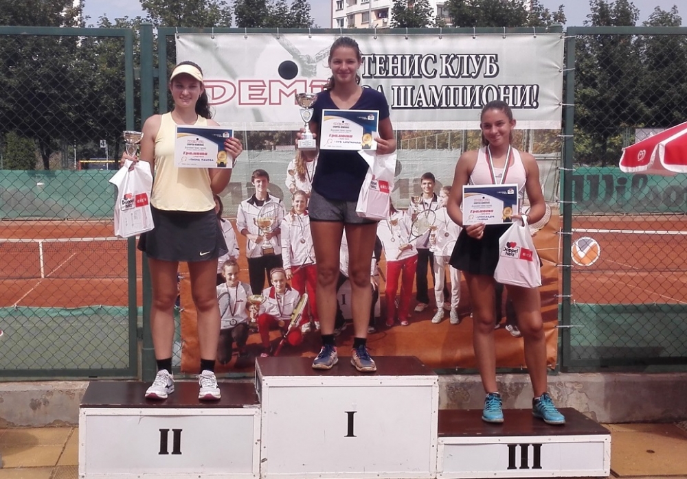 15-годишната Лия Каратанчева отпадна на старта на турнира в Добрич