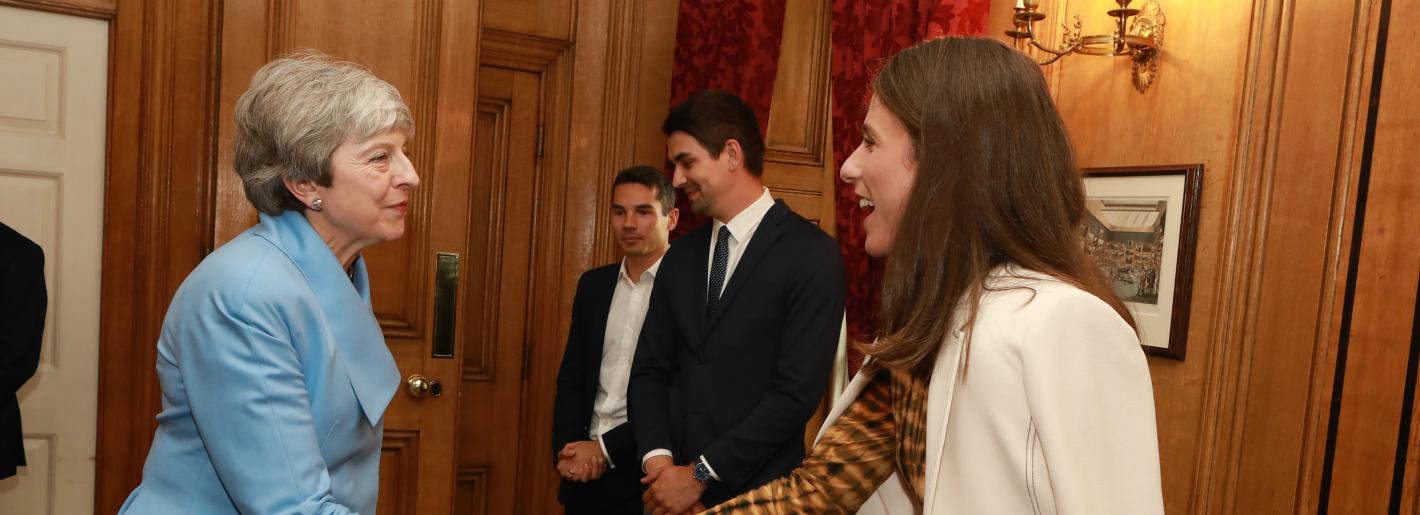 Джоана Конта се срещна с премиера Тереза Мей
