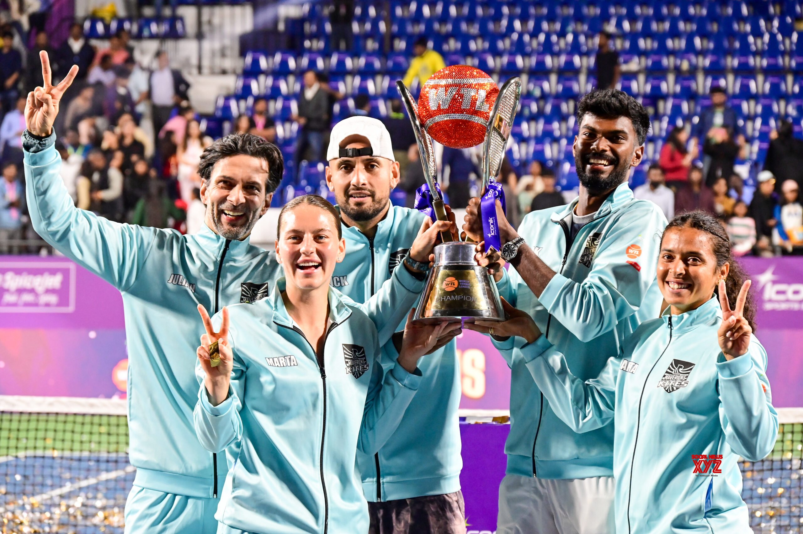 Тимът на Каните триумфира с купата в World Tennis League