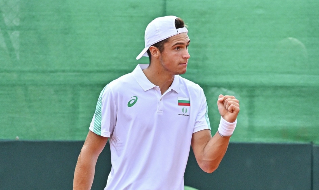 Александър Василев даде всички от себе си с в откриващия