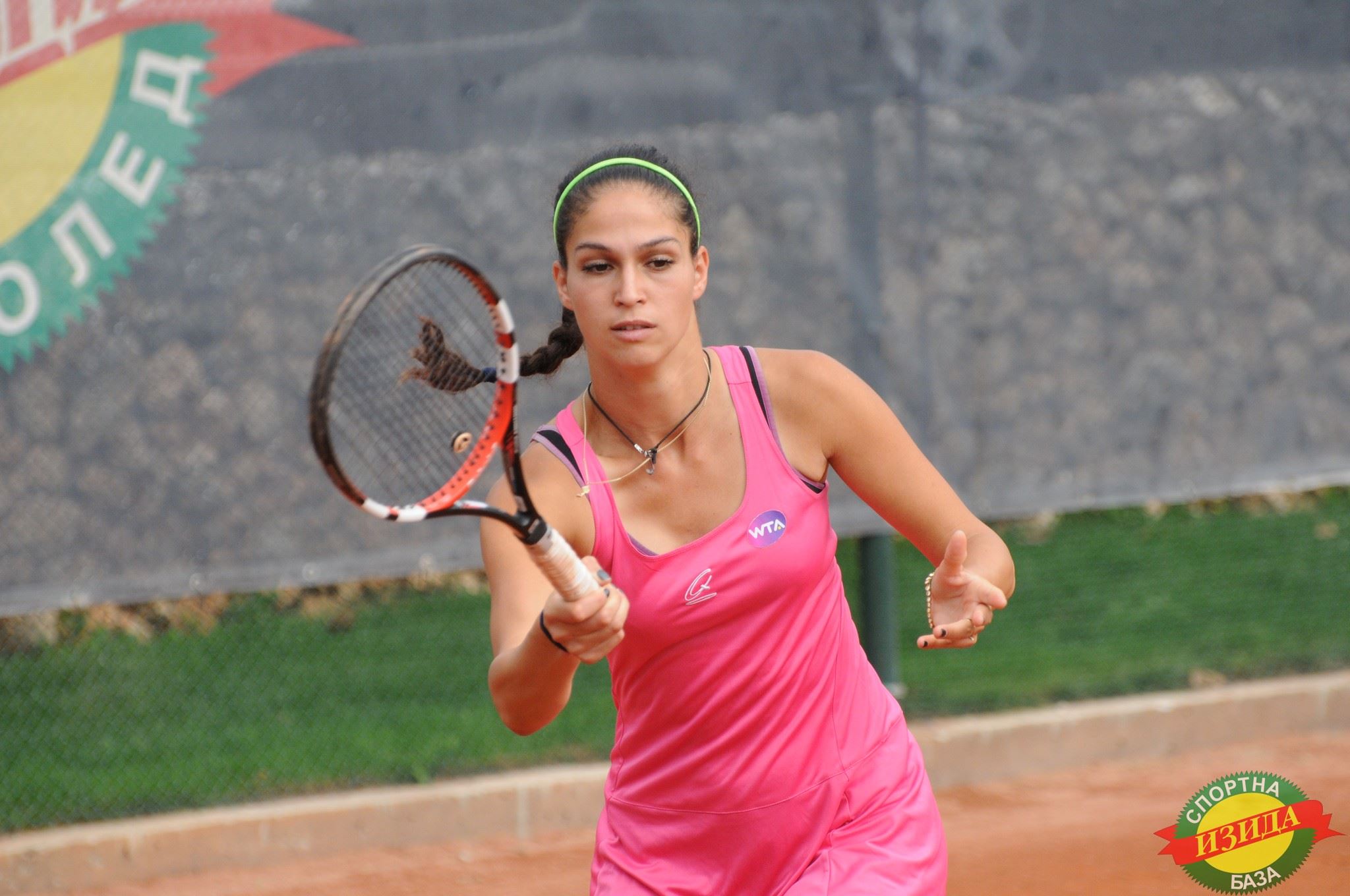 Шиникова достигна до четвъртфинал в Манакор