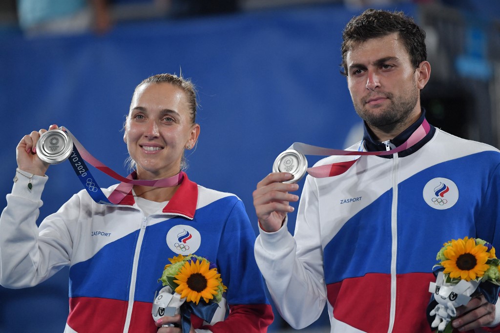 Поради подкрепа към Владимир Путин: Двама руски тенисисти бяха изключени от Игрите в Париж