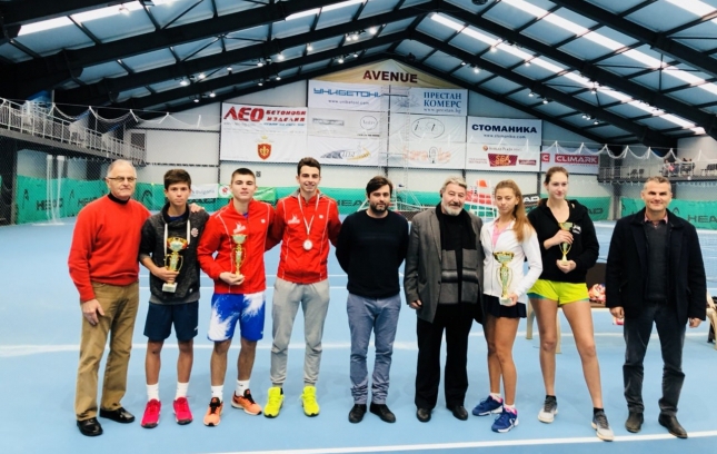 Иван Пенев и Дария Радулова са №1 на държавното първенство